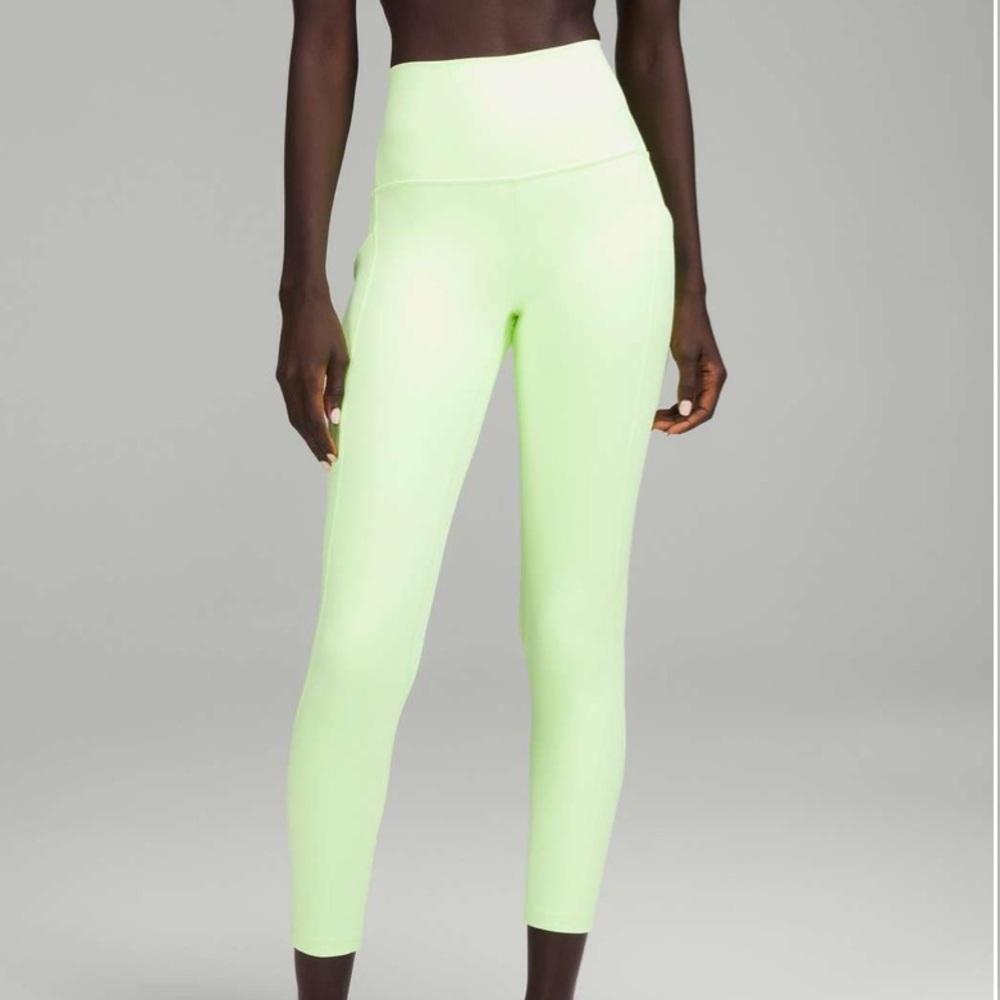 Lululemon Align High-Rise Pant with Pockets 25"
Faded Zap Size 4 NWOT